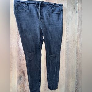 Madewell 9” high rise skinny. Size 35.